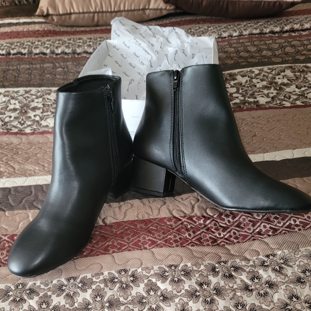 Onyx Ankle Boots